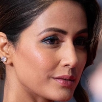 Hina Khan Desnuda