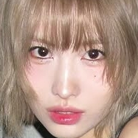 Hirai Momo Desnuda