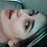 Holly Mur Desnuda