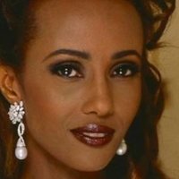 Iman Abdulmajid Desnuda