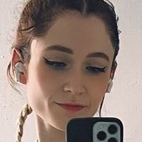 Janet Devlin Desnuda