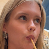 Jule Jensen Desnuda