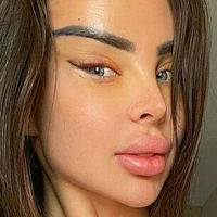 Kahina Desnuda