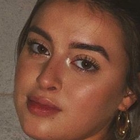 Kalani Hilliker Desnuda