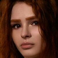 Kari Pitinova Desnuda