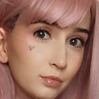 Kira Bee Desnuda