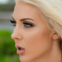kristenhughey Desnuda