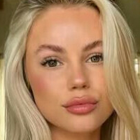 KT Lordahl Desnuda