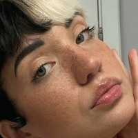 Kylebby Desnuda