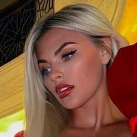 Lady Emily Desnuda