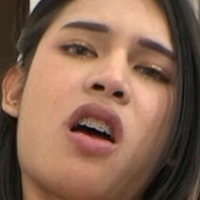 Ladyboy Kitty Desnuda