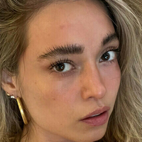 Larissa Schot Desnuda