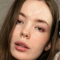 Leeloo Sheringem Desnuda