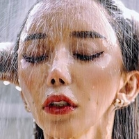 Leng Yein Desnuda