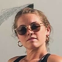 Lindsay Bushman Desnuda