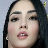 Lizzy Shy Desnuda