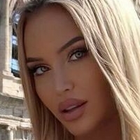 Lorra Sophie Desnuda