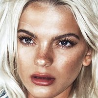 Louisa Johnson Desnuda