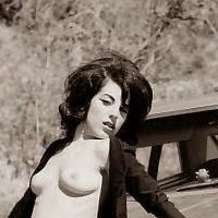 Lucy Offerall Desnuda