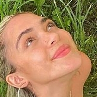 Luna Blaise Desnuda