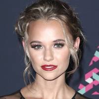 Madison Iseman Desnuda