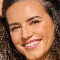 Mady Dewey Desnuda