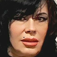 Mariana Moculescu Desnuda