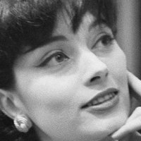 Marie-Hélène Arnaud Desnuda