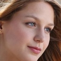 Melissa Benoist Desnuda