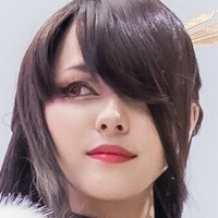 Mercyuyu Desnuda