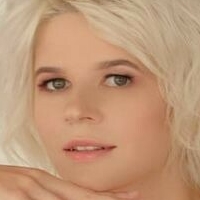 mikanyaky Desnuda