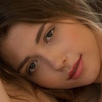 Mila Azul Desnuda
