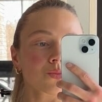 Mira Sievers Desnuda