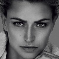 Mirjam Roth Desnuda