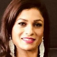 Mona Bhavsar Desnuda