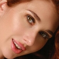 Nika Sbrodova Desnuda