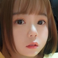 Nikumikyo Desnuda