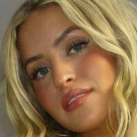 Olivia Chatfield Desnuda
