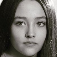 Olivia Hussey Desnuda