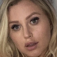 Patikayy Desnuda