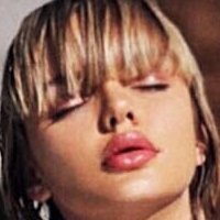 Pauline Baly Desnuda