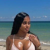 pettylevels Desnuda