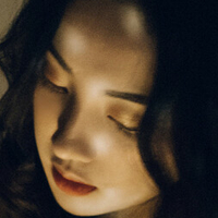 Qinweiyingjie Desnuda