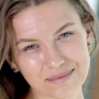 Regina Swift Desnuda