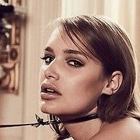 Sabina Toet Desnuda