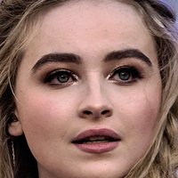 Sabrina Carpenter Desnuda