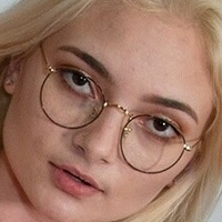 Sabrina May Desnuda