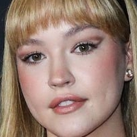 Sadie Stanley Desnuda