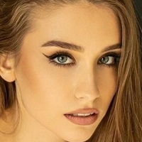 Sandra Hachula Desnuda