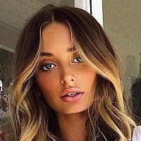 Saskia Jenkins Desnuda